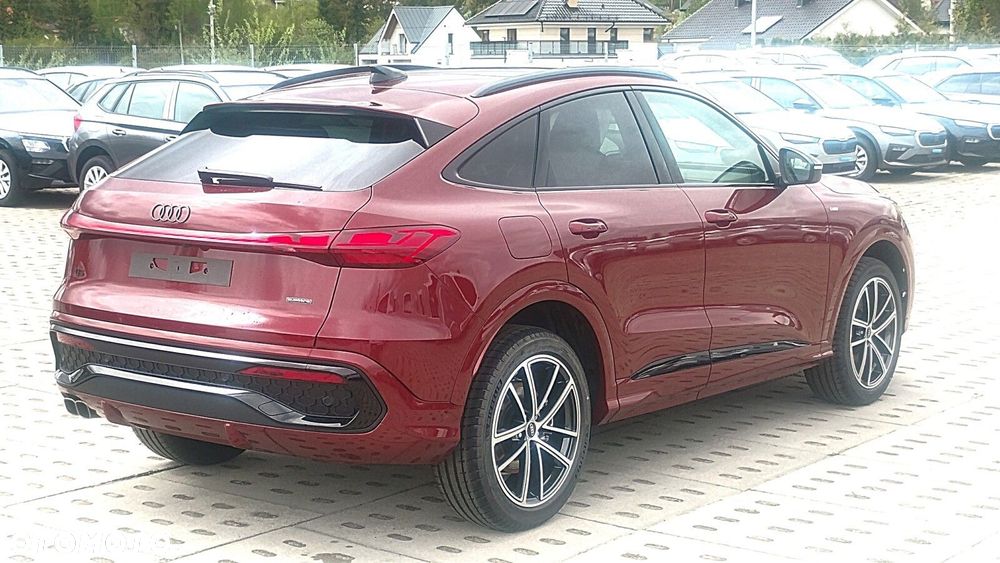 Audi Q5 Sportback - 6