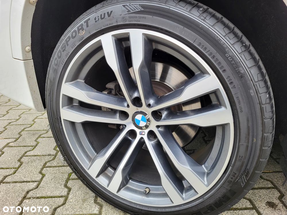 BMW X6 M50d - 30