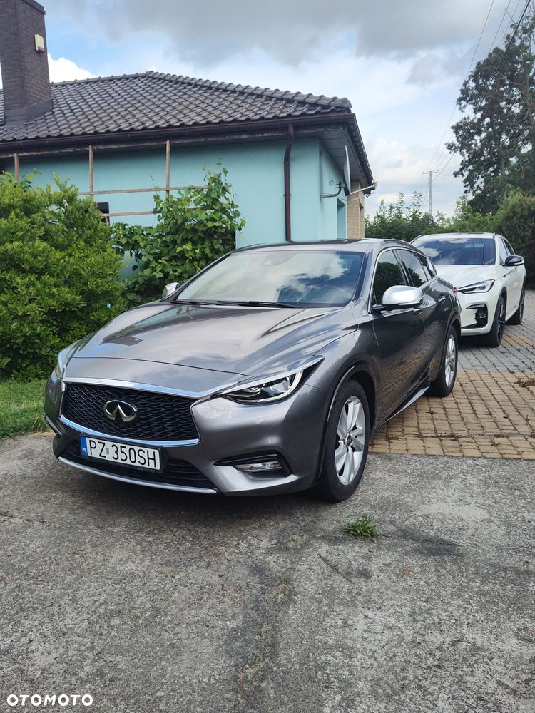 Infiniti Q30 - 22