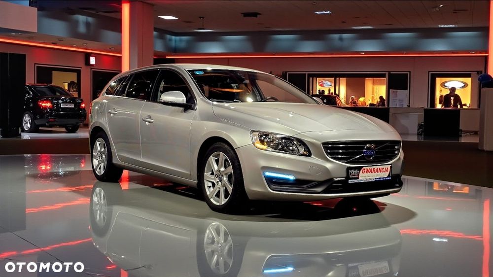 Volvo V60 D4 Momentum - 9