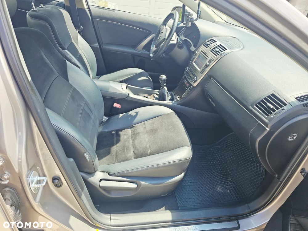 Toyota Avensis 1.8 Prestige - 23
