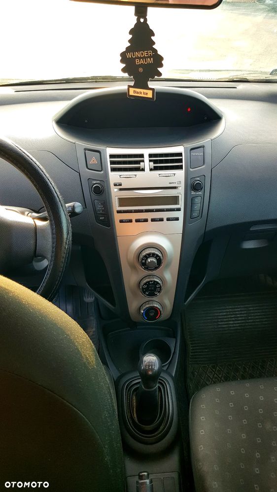 Toyota Yaris 1.0 Luna A/C - 20