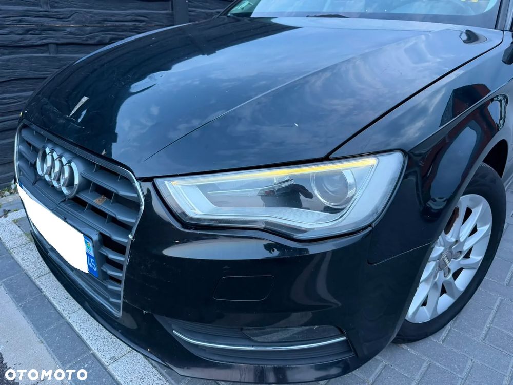 Audi A3 Sportback 2.0 TDI S tronic - 17