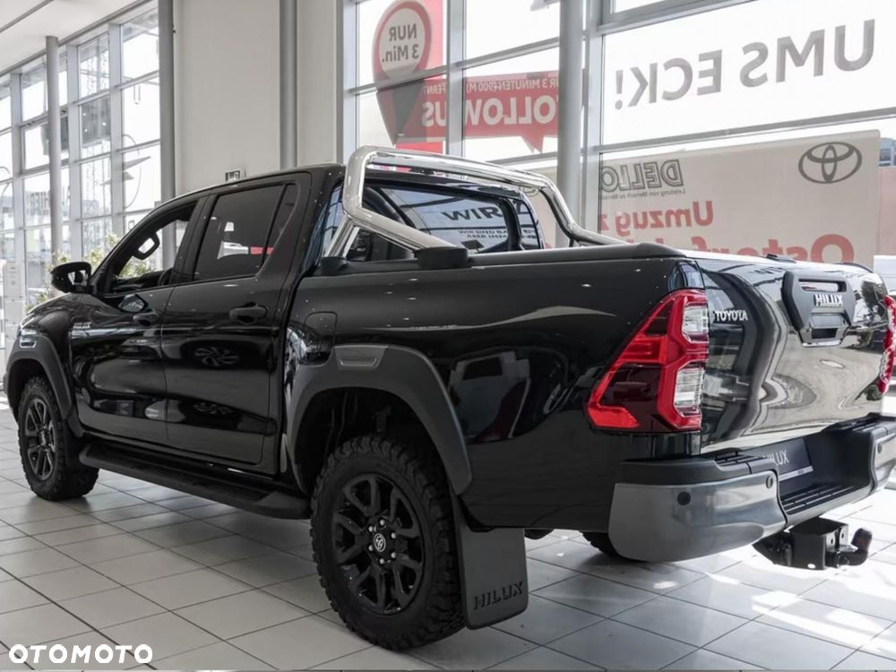 Toyota Hilux 2.8 D-4D Double Cab Invincible 4x4 - 6