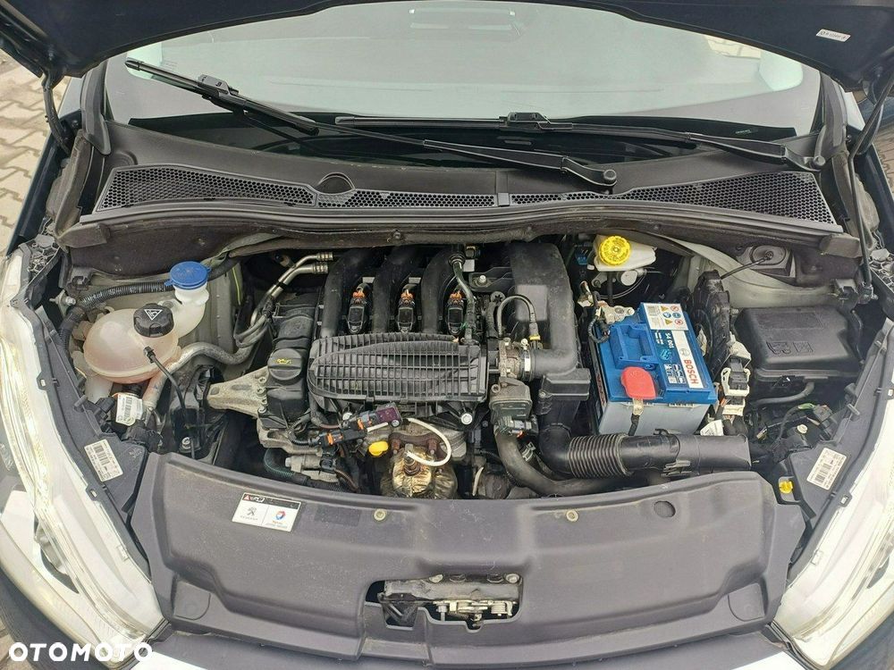 Peugeot 208 - 26