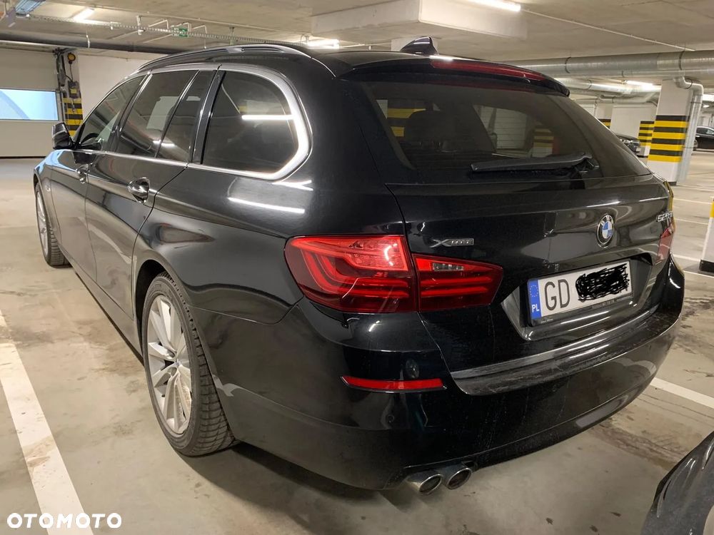 BMW Seria 5 525d xDrive Sport-Aut Luxury Line - 3