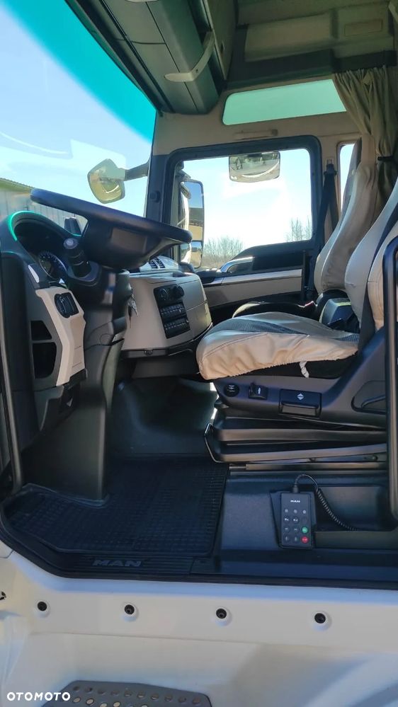 MAN TGX 18.500 MEGA Lowdeck XXL - 8