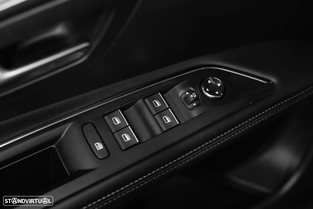 Peugeot 3008 1.6 Hybrid GT e-EAT8 - 23