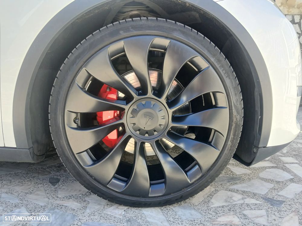 Tesla Model Y Performance Tração Integral - 11