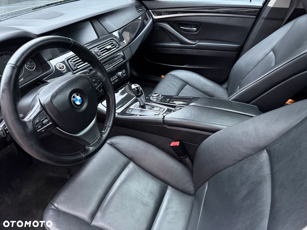 BMW Seria 5 520d Luxury Line - 14