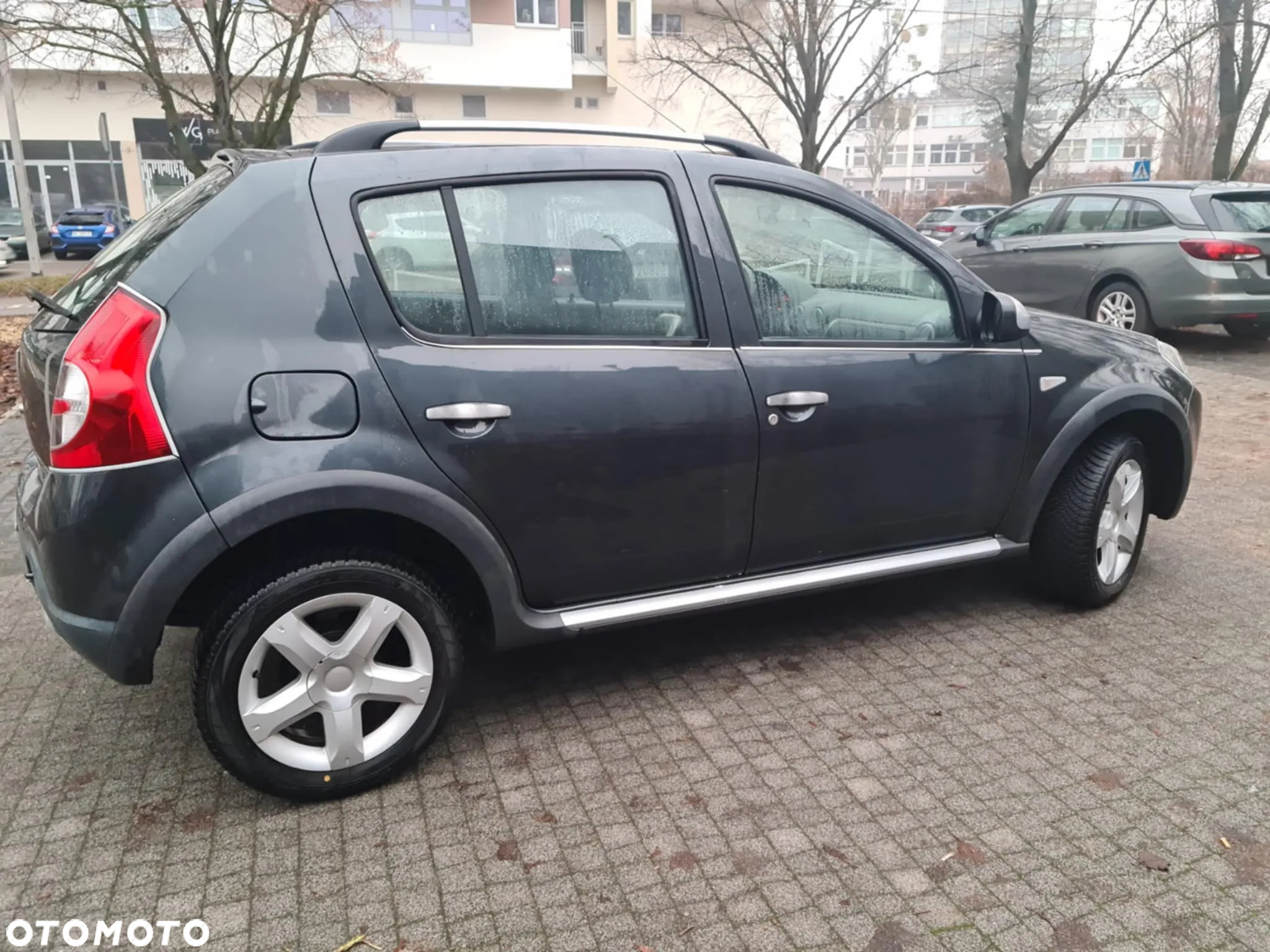 Dacia Sandero 1.6 MPI Stepway - 3