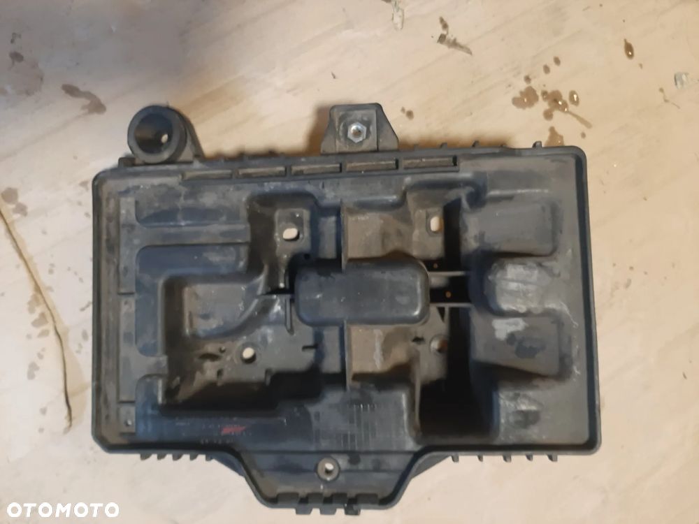 Obudowa akumulatora podstawa HYUNDAI TUCSON III 37150-D3000 - 1