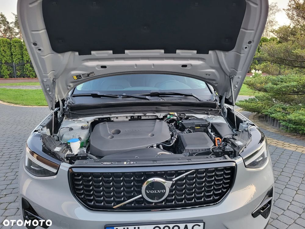 Volvo XC 40 B5 AWD Ultimate Dark - 17