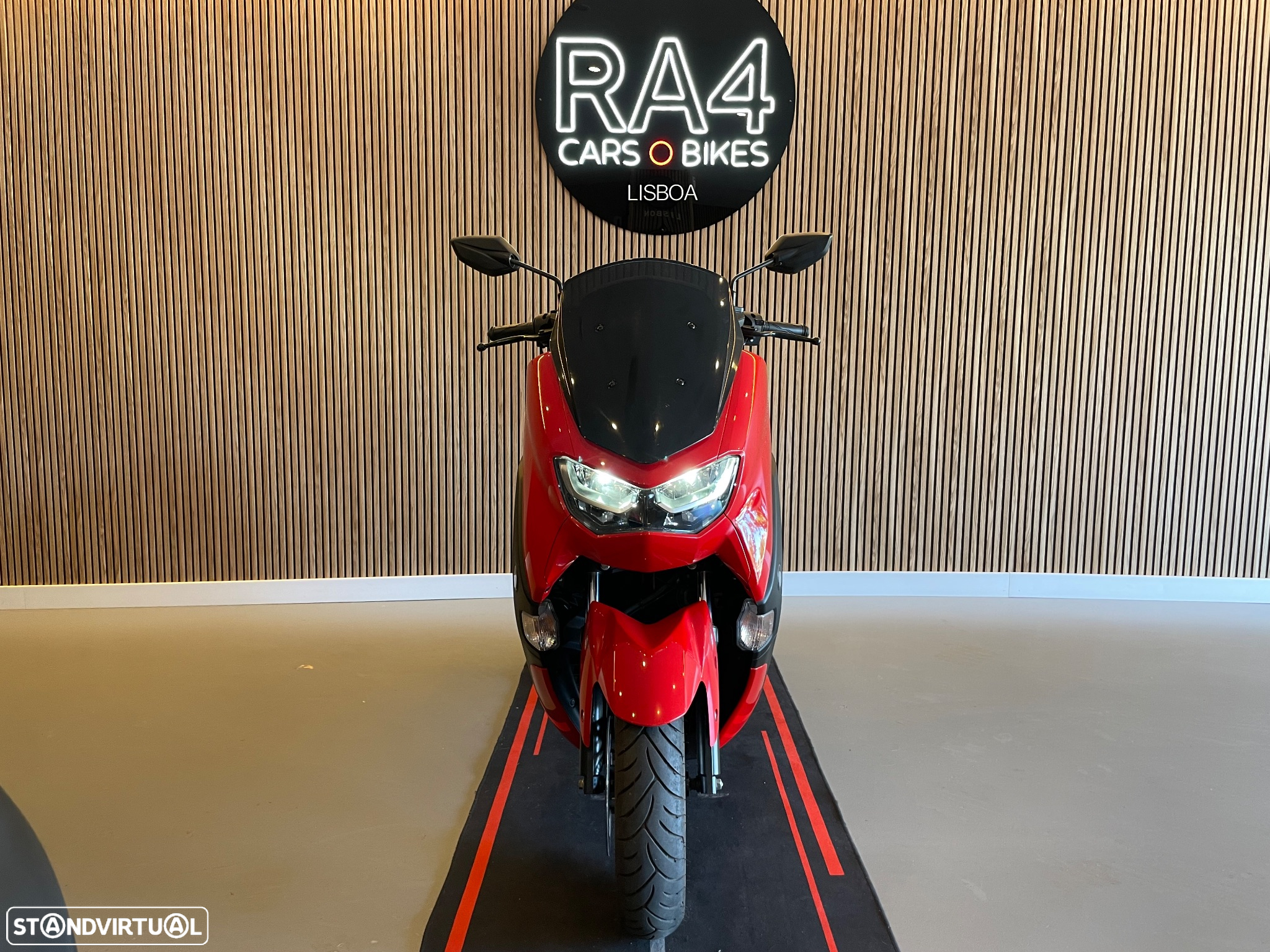 Yamaha NMAX - 7
