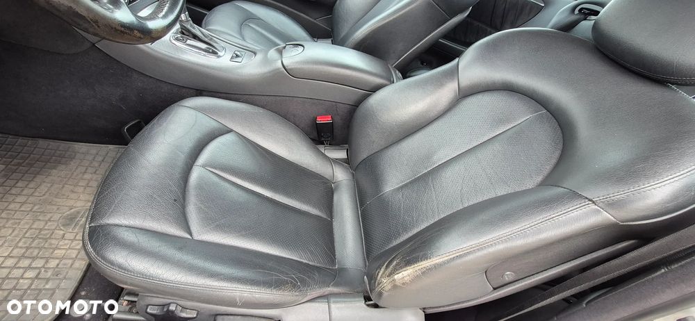 Mercedes-Benz CLK - 17