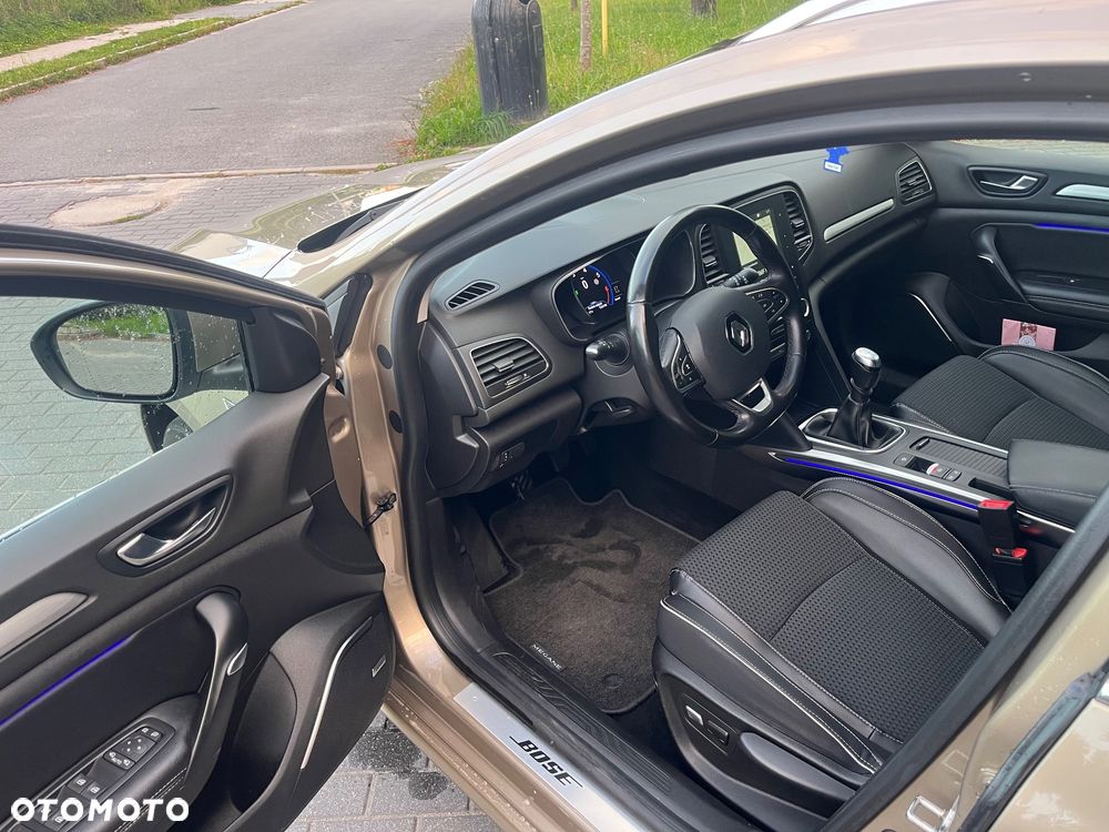 Renault Megane ENERGY TCe 130 Start & Stop Bose Edition - 5