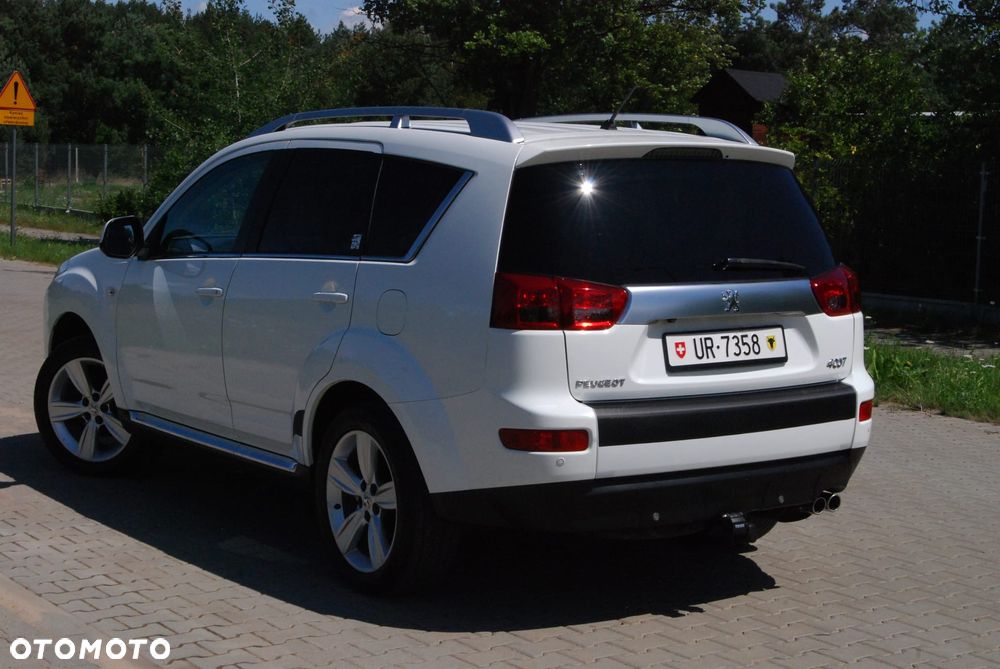 Peugeot 4007 - 6