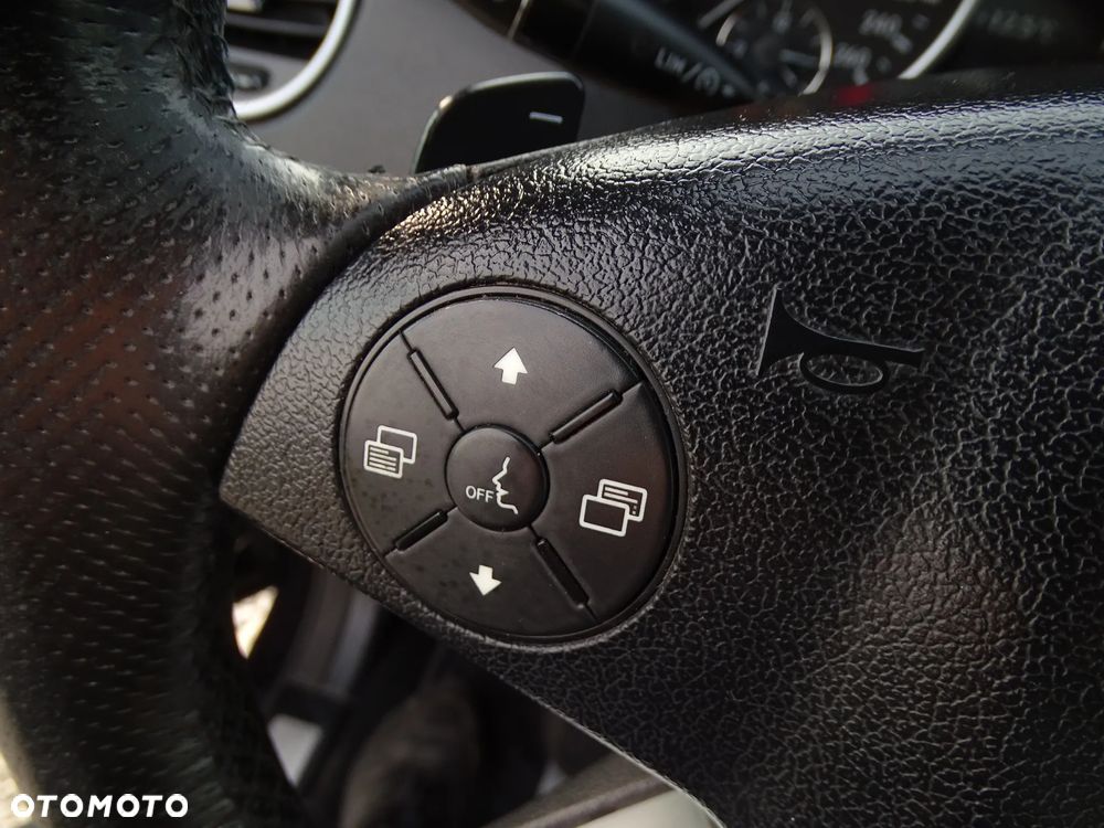 Mercedes-Benz ML 320 CDI 4-Matic - 12