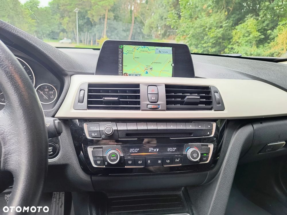 BMW Seria 3 318i - 7