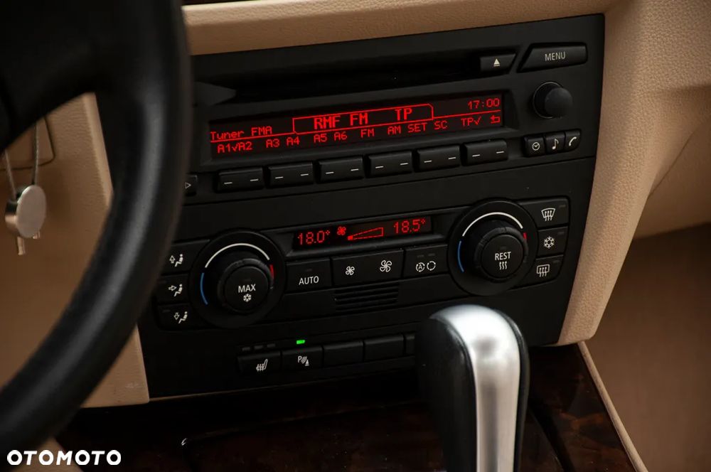 BMW Seria 3 325i - 15