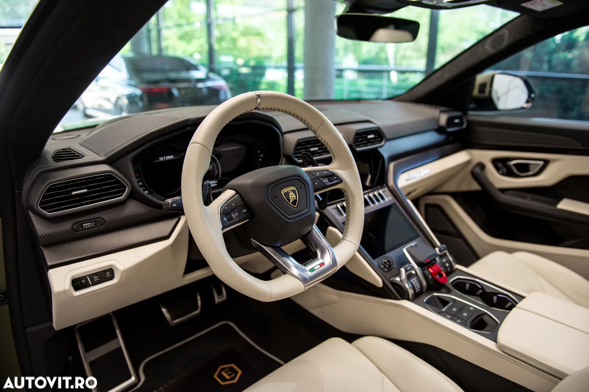 Lamborghini URUS - 18