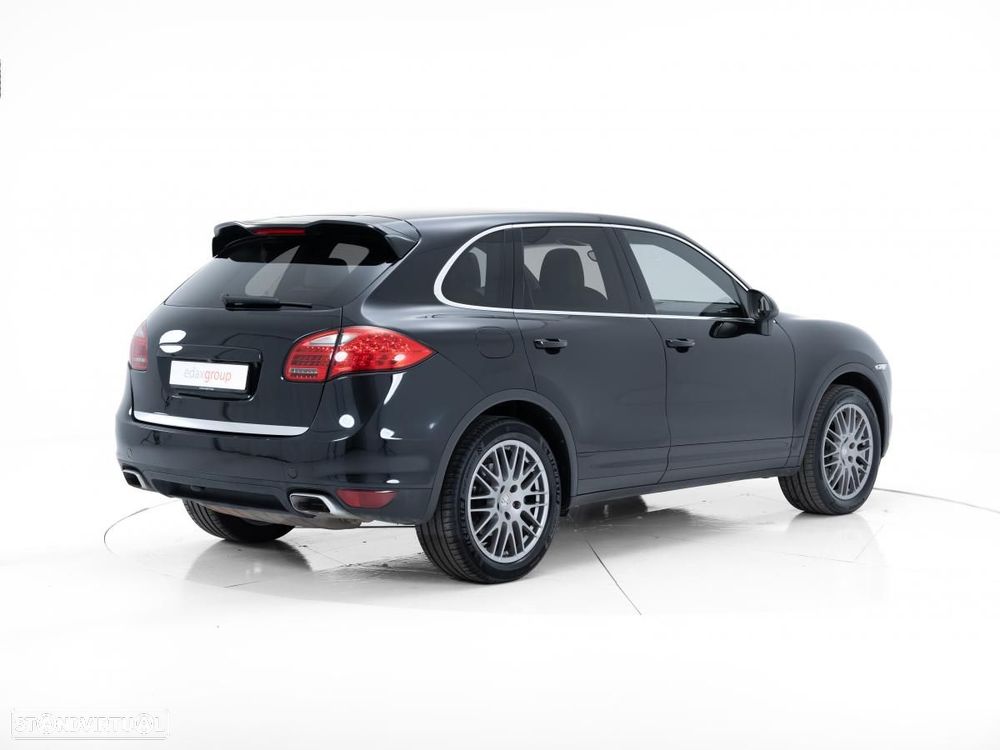 Porsche Cayenne - 4
