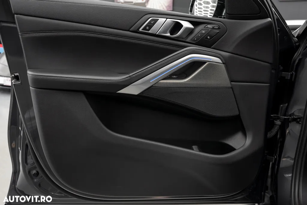 BMW X6 xDrive40i AT MHEV - 38