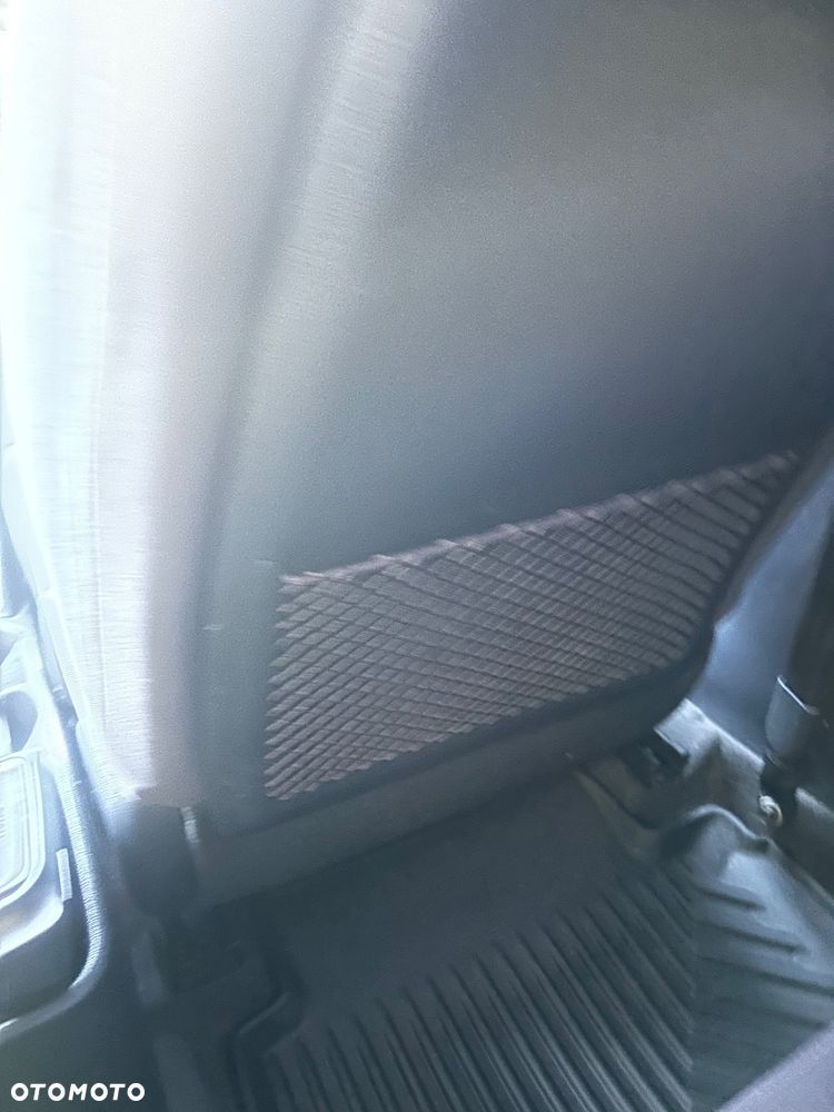 Kia Rio - 17
