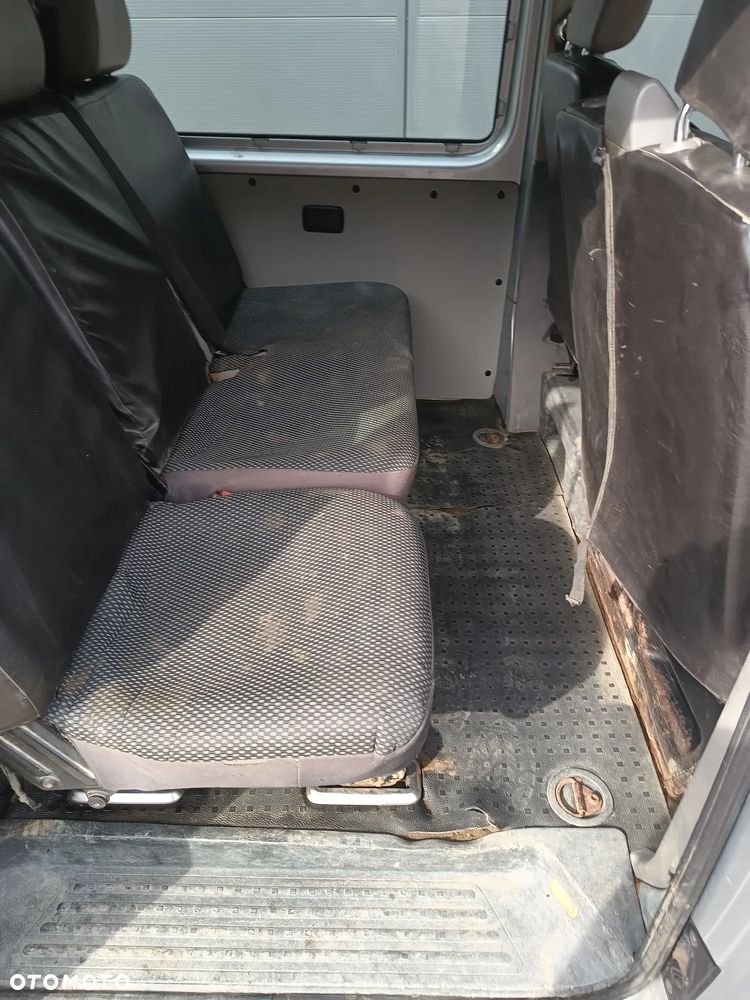 Volkswagen Transporter - 12
