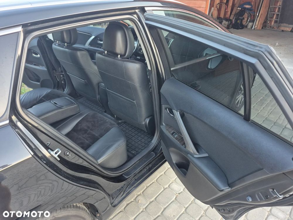 Toyota Avensis 1.8 Premium EU5 - 15