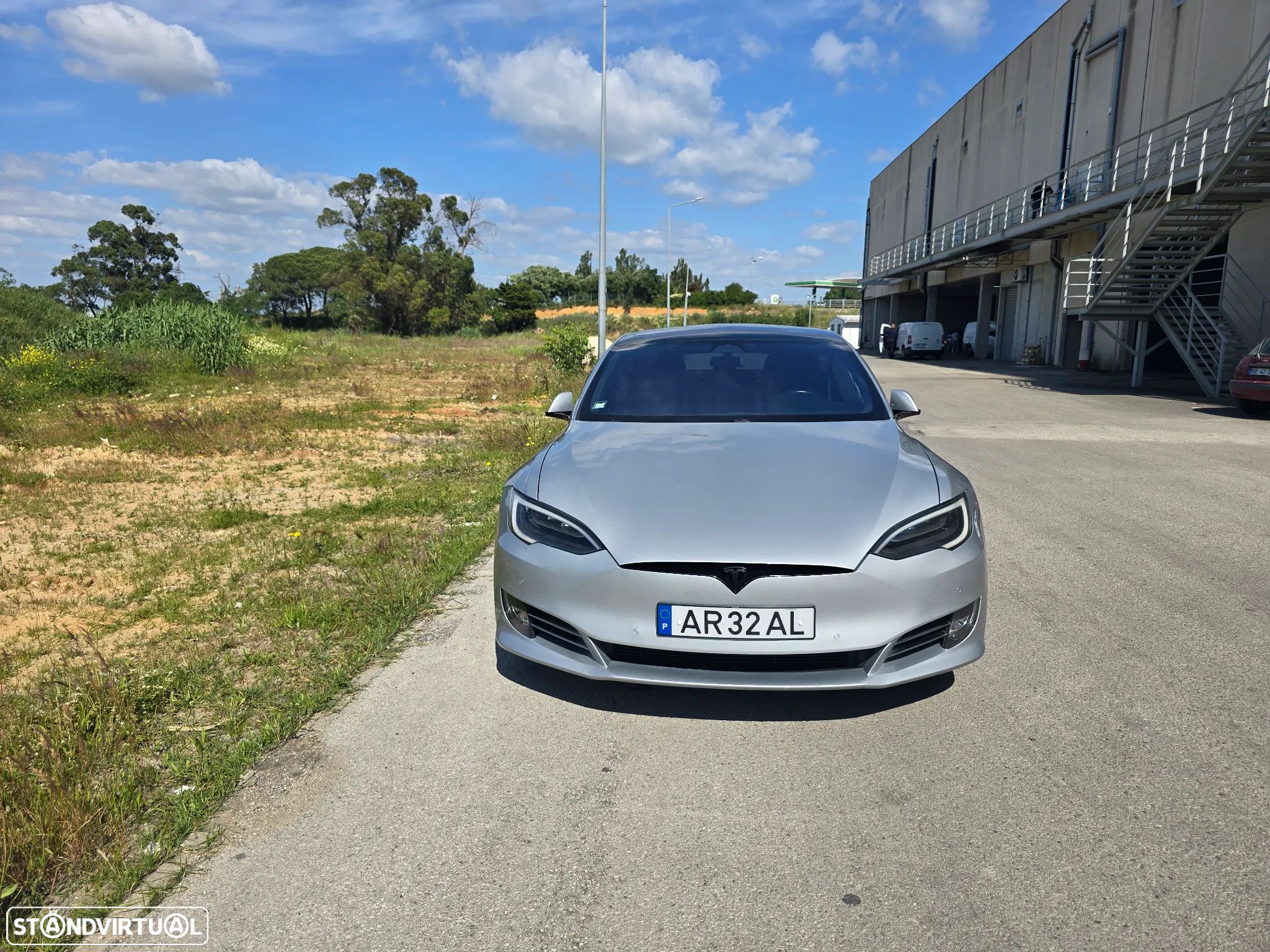 Tesla Model S - 1