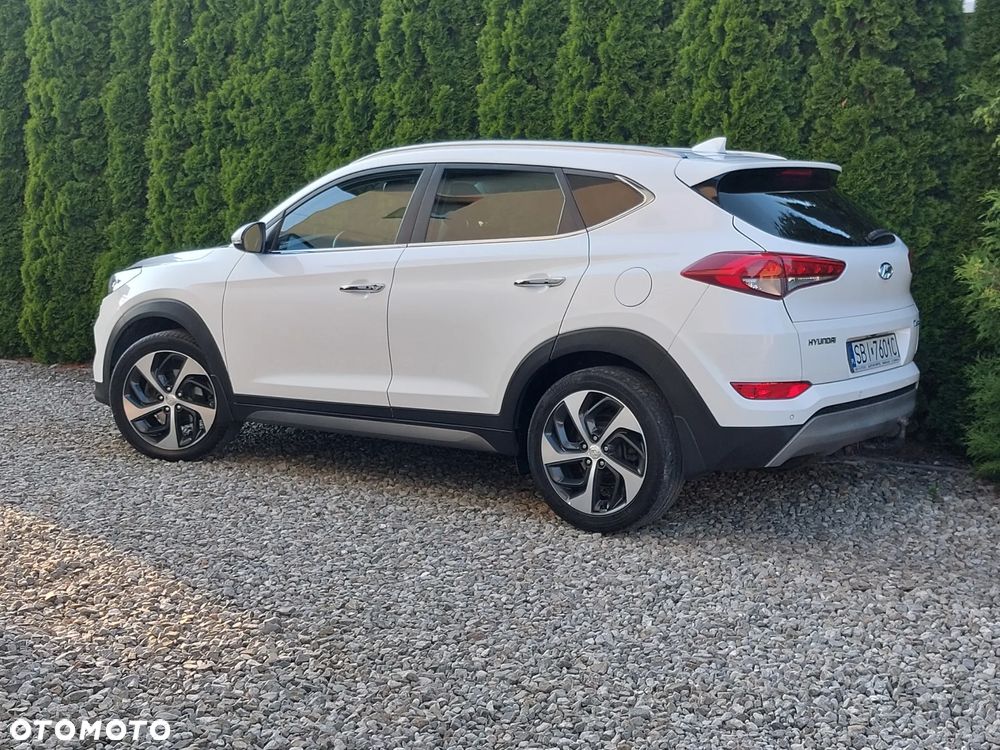 Hyundai Tucson 2.0 CRDI BlueDrive Style 2WD - 3