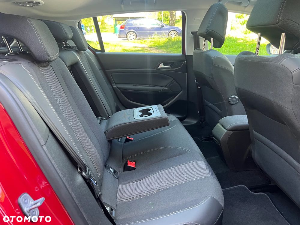 Peugeot 308 1.2 PureTech Allure S&S - 28