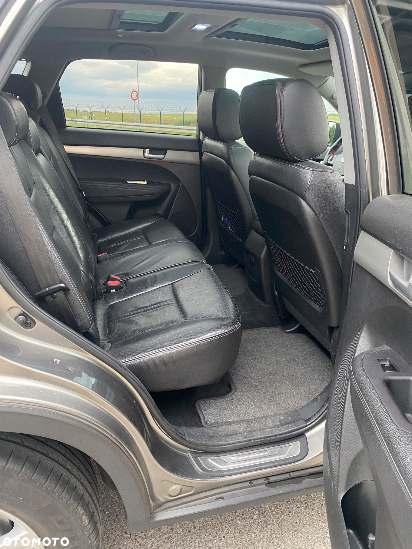 Kia Sorento - 4