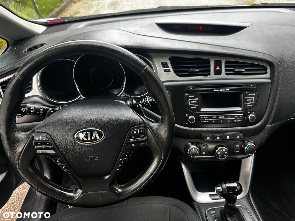Kia Ceed 1.6 GDI L DCT - 17