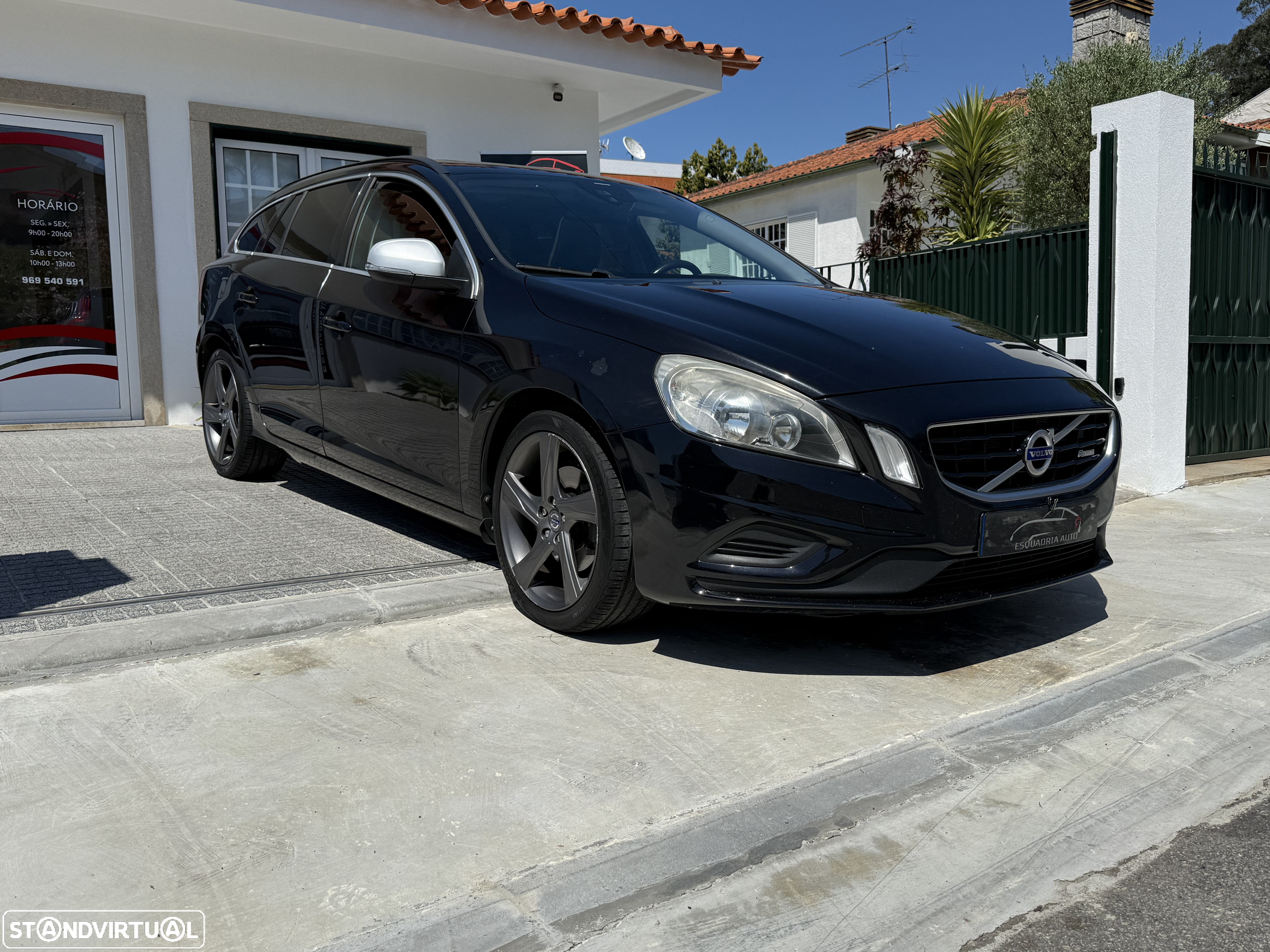 Volvo V60 1.6 D2 R-Design - 3