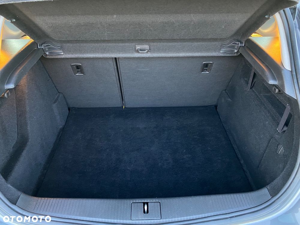 Opel Astra 1.4 Turbo Design Edition - 21