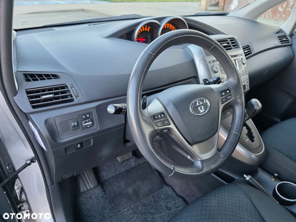 Toyota Verso 1.8 Multidrive Edition - 15
