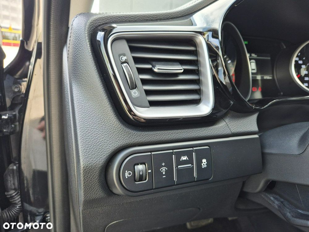 Kia Ceed 1.5 T-GDI Tribute DCT - 28