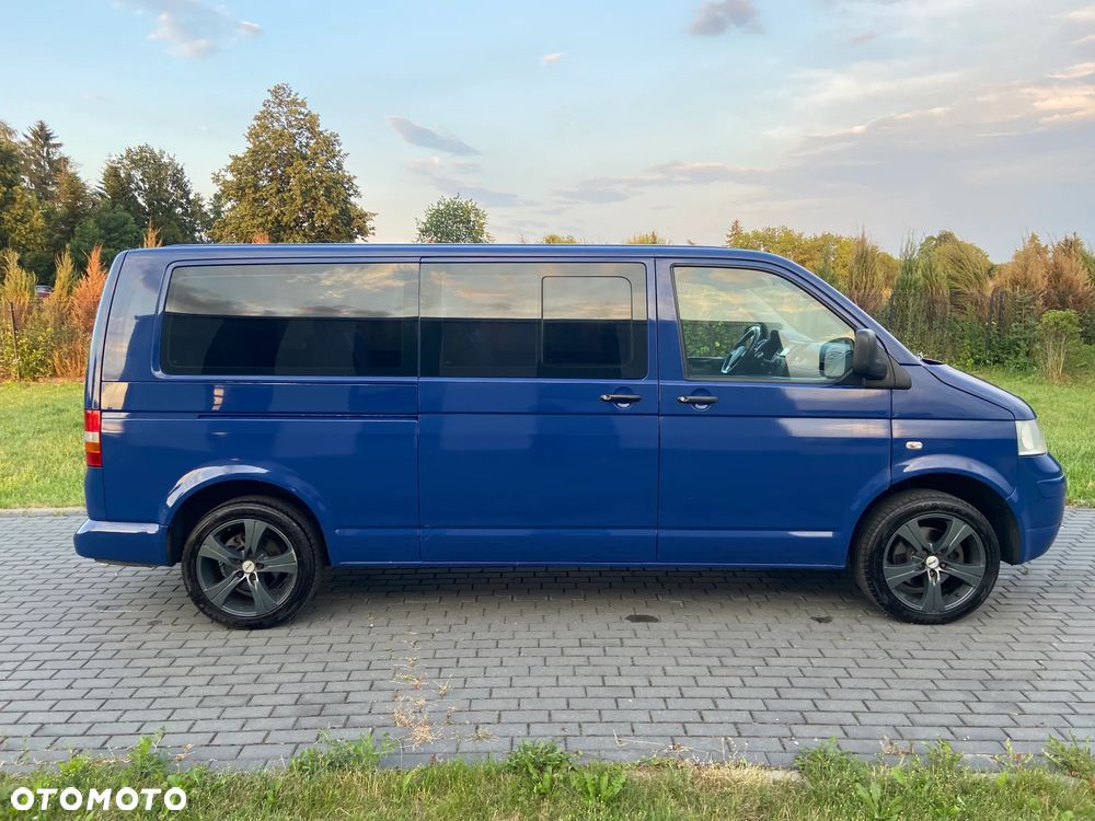Volkswagen Caravelle - 3