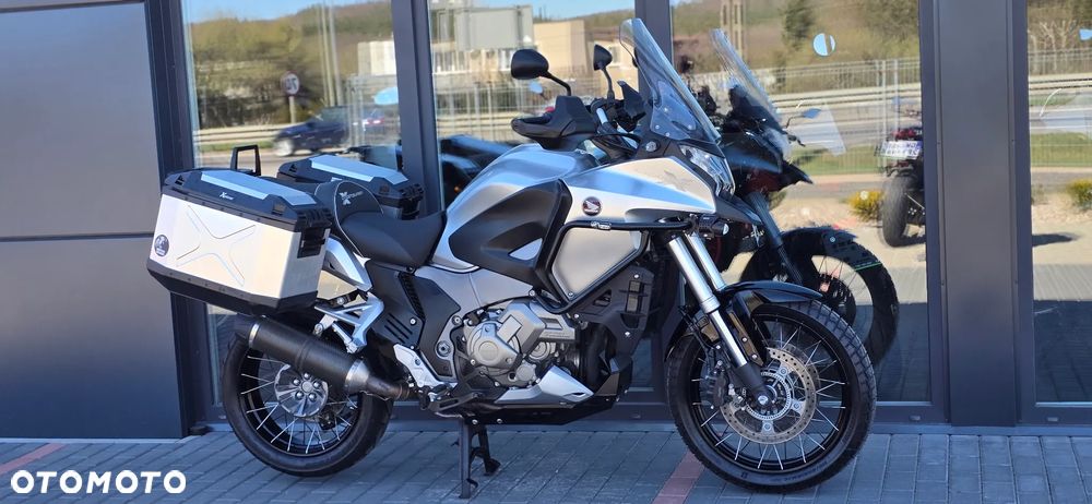 Honda VFR - 3