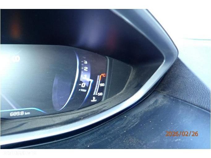 Peugeot 3008 1.6 BlueHDi Allure S&S EAT6 - 33