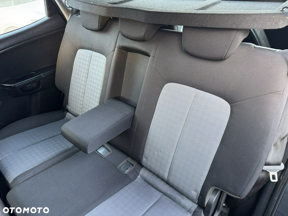 Kia Venga 1.4 CVVT Vision - 23