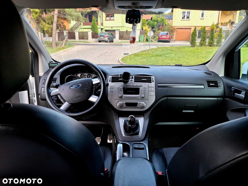 Ford Kuga - 5