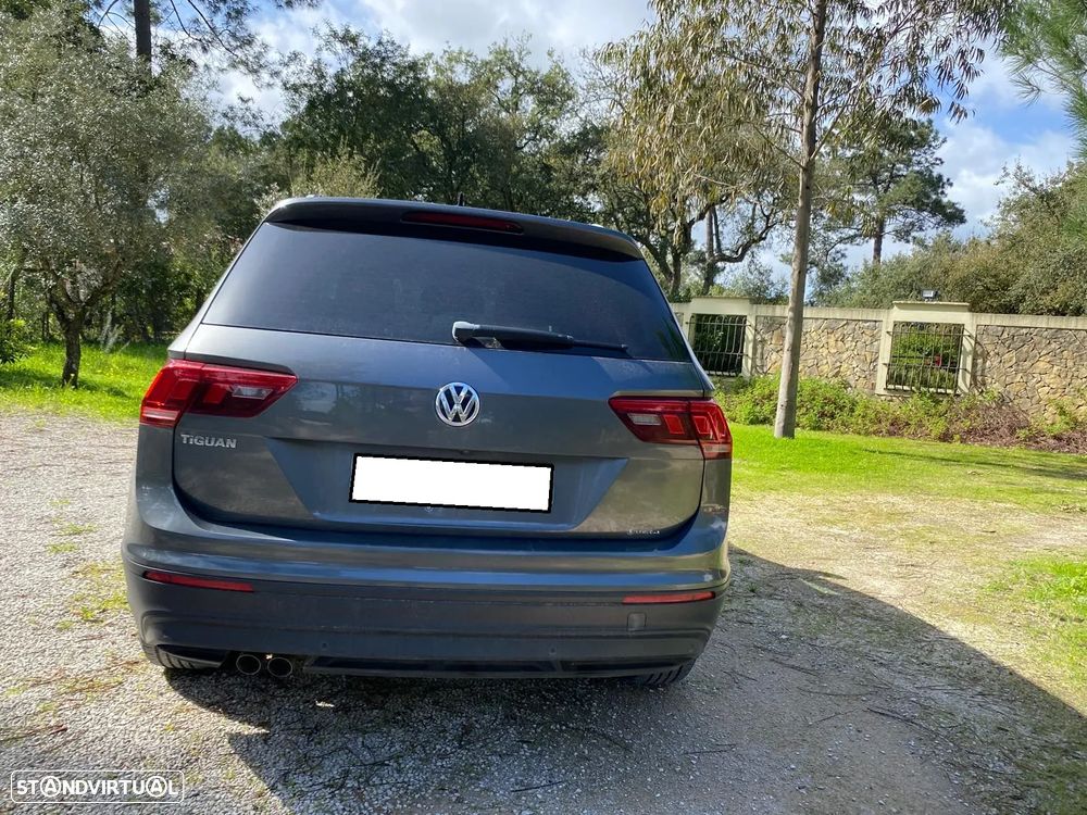 VW Tiguan 2.0 TDI Confortline DSG - 4