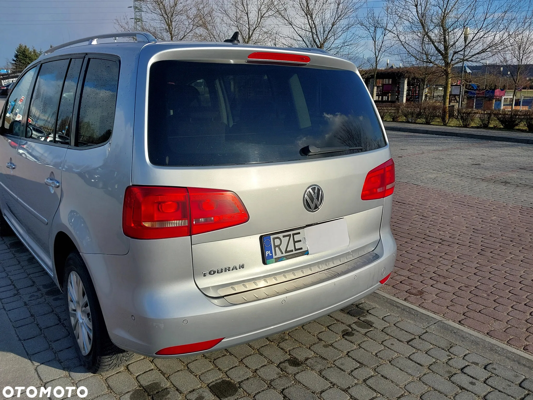Volkswagen Touran 1.6 TDI DPF BlueMot Comfortline - 11