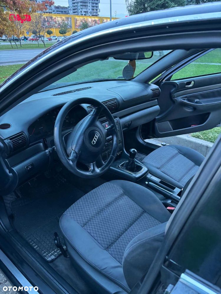 Audi A4 Avant 2000 photo 3