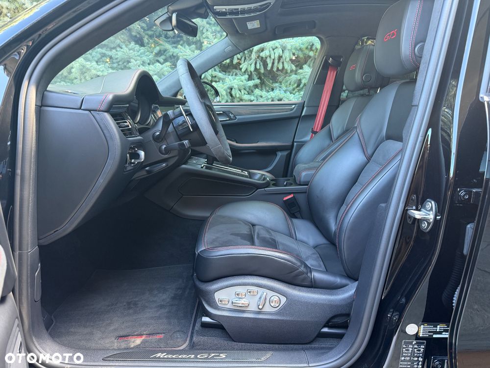 Porsche Macan GTS - 18