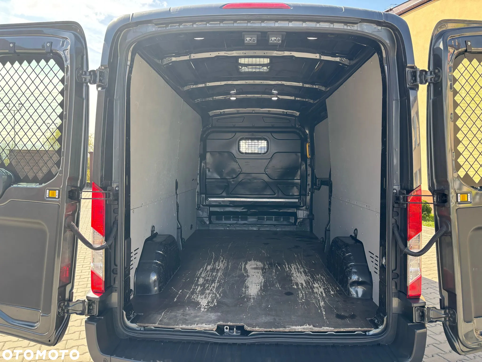 Ford Transit - 21