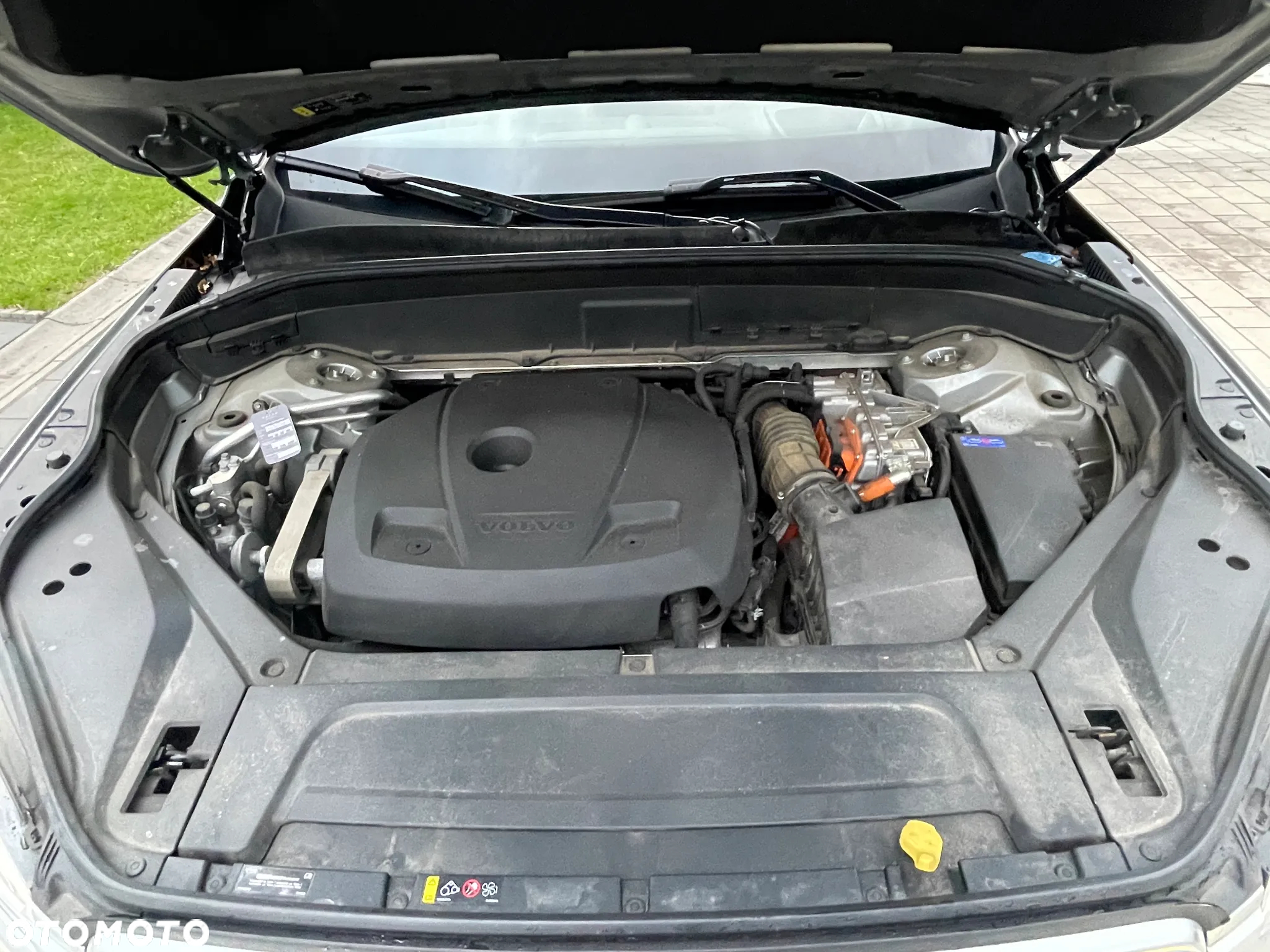Volvo XC 90 T8 AWD Plug-In Hybrid R-Design 7os - 23